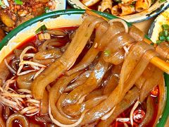 -拈签一笑黄牛肉辣卤串串