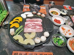 -彭妈家•韩国烤肉料理(张杨路店)