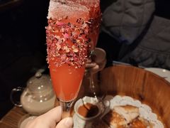 烈焰红唇-胡桃里音乐酒馆(环亚凯瑟琳广场店)