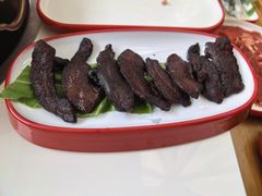 -毛辣果·贵州红酸汤牛肉火锅(西单店)