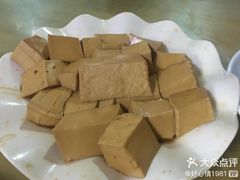 卤豆腐-烂厅下牛肉汤