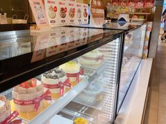 -花花卷卷·鲜食蛋糕(静安久光百货店)