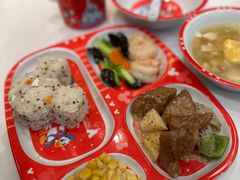 -晶荷轩(香港迪士尼乐园酒店)