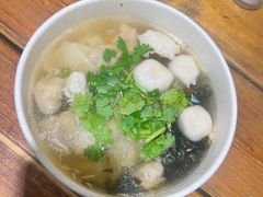 -手劲鱼丸馄饨铺(哈一百店)