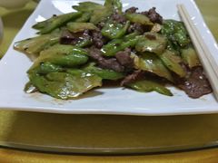 凉瓜炒牛肉-悦品清远人家私房菜