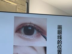 -金夫人化妆摄影职业培训学校