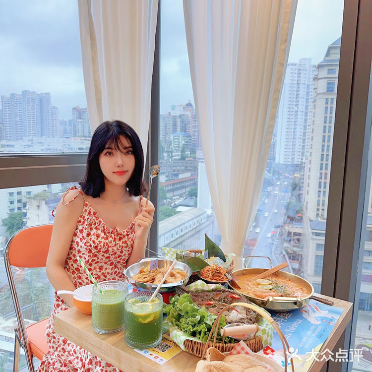 吃完了饭还不想走怎么办🥹