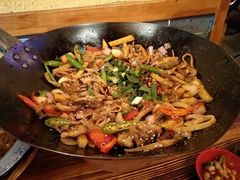 -富正毅三下锅·湘西韵味(天门山索道店)
