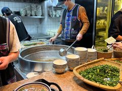 -云阿蛮云南生烫牛肉米线(奉贤路店)