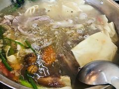 -老石黑山羊毛驴肉火锅(金凯广场店)