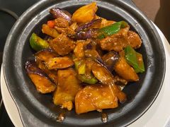地三鲜烧牛腩-有璟阁港式餐厅(国贸商城店)