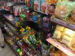 -全家便利店(漕溪北路七店)