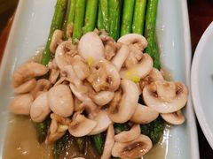 清炒芦笋口蘑-北平小馆·烤鸭·家常菜(磨房北里店)