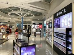 -日上免税店(三径路t3店)