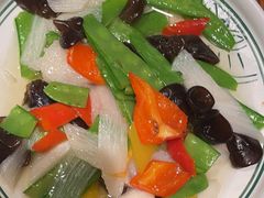 -云海肴·汽锅鸡·云南代表菜(天山百盛优客店)