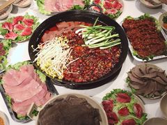 -岗上渣渣老火锅(两路口店)