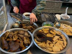 -松树干拌面店