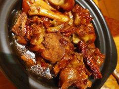 -野山舂·贵州现舂酸汤火锅(鸿通城店)