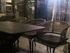 露天位-何师烧烤Pro ·江湖川菜·小龙虾·精酿(太古里旗舰店)