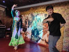 -维吾尔餐厅(宜山路店)