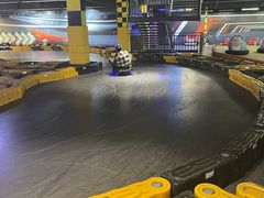 -极限PLAY运动娱乐新世界·团建派对潮玩休闲馆·室内蹦极高空游乐园