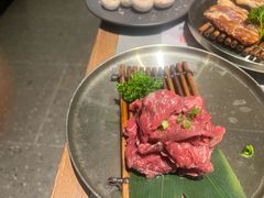 -草家酱蟹炭火烤肉店(珲春南路一店)