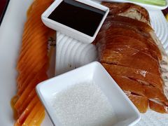 -依江春水烤鸭店