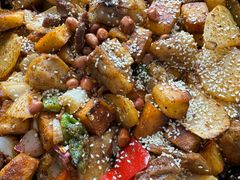 -老钟家烤羊排·敦伊阁清真餐厅胡羊焖饼