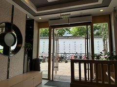 -佬钱湾仔(衣裳街店)