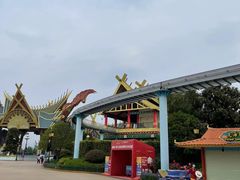 -七彩云南欢乐世界