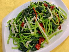 酸笋辣椒炒红薯叶-盛记顺德高佬猪杂粥