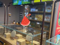 面包甜点陈列柜-易裕和·长沙米粉(竹塘西路店)