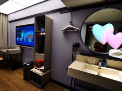 -汉庭(长沙窑岭湘雅二医院地铁站店)