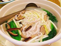 -雍景湾大酒楼(怡翠花园店)