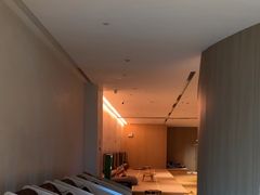 -涨巢·潮玩水疗局