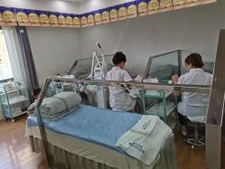 -蕾特恩专业祛痘皮肤管理