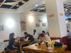 -丽虹云南过桥米线(兴工街店)