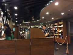 大堂-星巴克(夏日百货店)