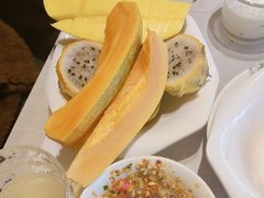 -雍容荟帝王蟹活龙虾展台自助(IFS黑金店)