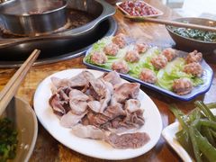 香菜元子-周记全牛油火锅