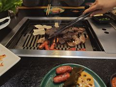 -臻牛烤肉