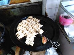 -黄阿姨锅贴大王(万航渡路店)