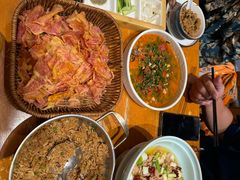 -老滇山寨•云南特色菜•地方菜•民族风情歌舞表演(金碧店)