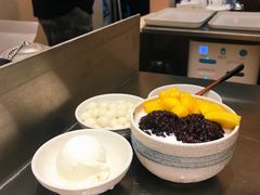 芒果白雪黑糯米-小团圆糖水铺(襄阳南路店)