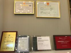-More摩尔医美の注射线雕光电中心