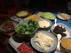 蛋清滑牛肉-房子红了鱼豆花重庆老火锅(广厦学院店)