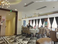 -老人和饭店(淮海中路店)