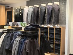 -lululemon(上海浦东IFC店)