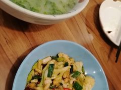 -阿瓦山寨·湘菜现炒·剁椒鱼头王(咸阳总店)