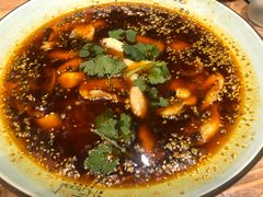 -临界音乐酒馆·小龙虾·江湖菜(华熙LIVE·鱼洞店)